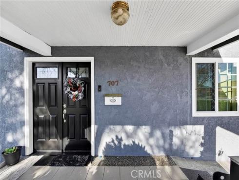 707 W La Verne  , Anaheim, CA