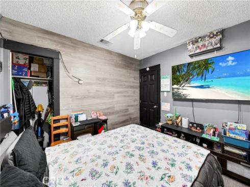 707 W La Verne  , Anaheim, CA