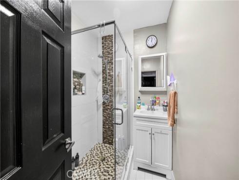 707 W La Verne  , Anaheim, CA