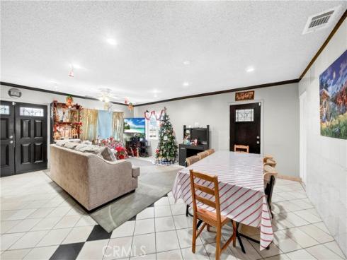 707 W La Verne  , Anaheim, CA