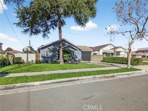 707 W La Verne  , Anaheim, CA