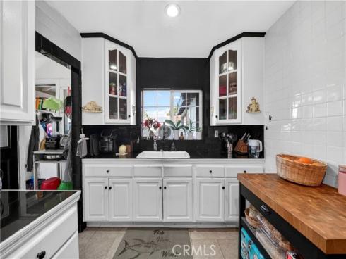 707 W La Verne  , Anaheim, CA