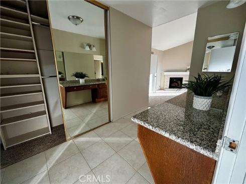 2562 E Lark Ellen  , Anaheim, CA