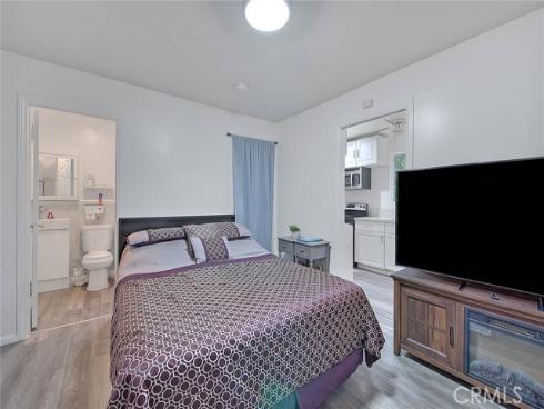 1237 N Evergreen , Anaheim, CA