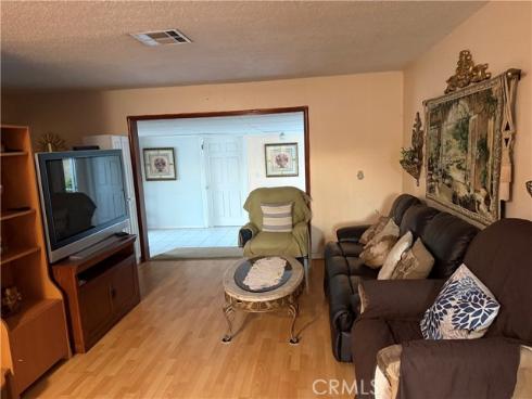 1439 W Kiama , Anaheim, CA