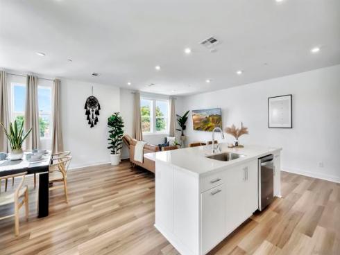 1531 W Bushell St  , Anaheim, CA