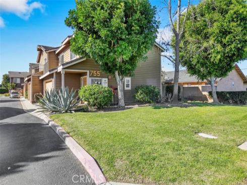 755 N East , Anaheim, CA