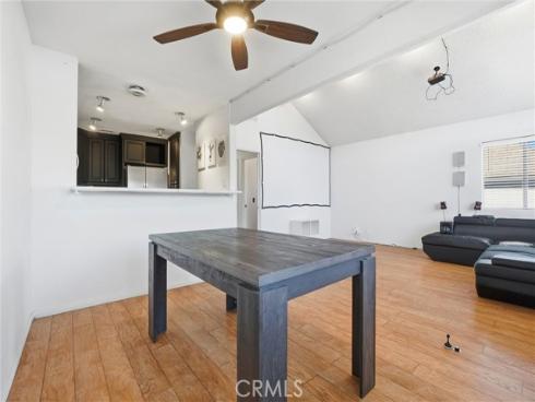 933 S Downey  20 , Anaheim, CA