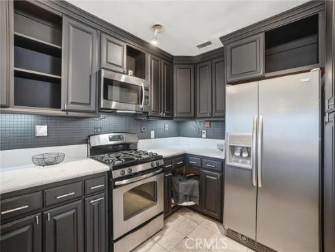 933 S Downey  20 , Anaheim, CA