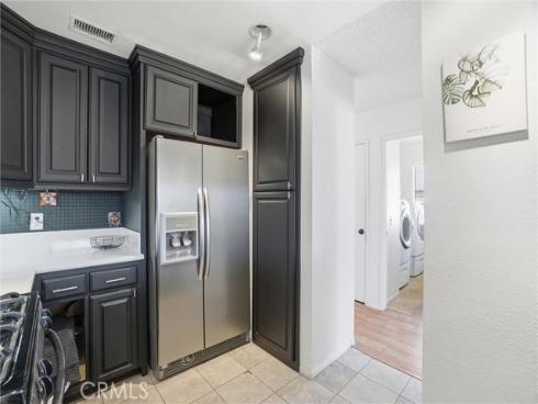 933 S Downey  20 , Anaheim, CA