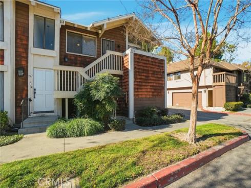 933 S Downey  20 , Anaheim, CA