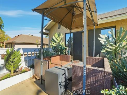 933 S Downey  20 , Anaheim, CA