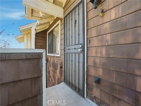 933 S Downey  20 , Anaheim, CA