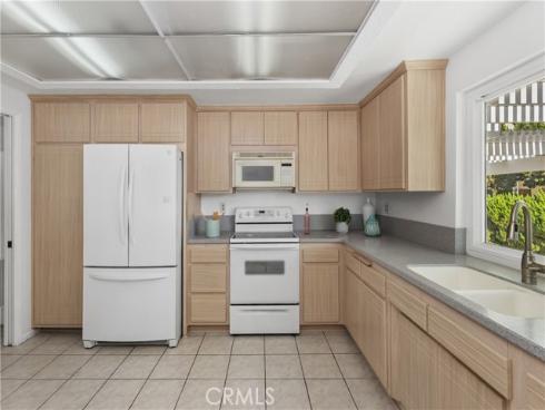 2210  E. Oshkosh Circle  , Anaheim, CA