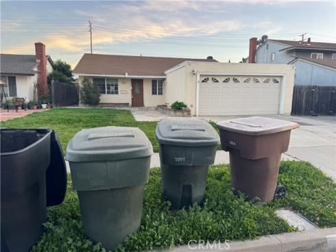 3186 E Radcliffe   Avenue, Anaheim, CA