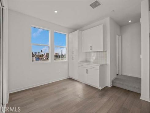 107  S. Laxore  408 , Anaheim, CA