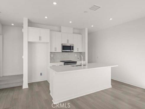 107  S. Laxore  408 , Anaheim, CA