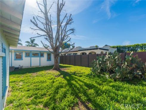 1215 W Center  , Anaheim, CA