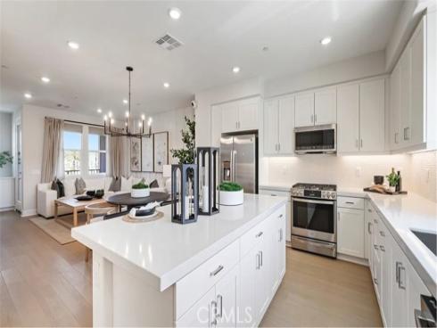 1730 E. Park Street 16