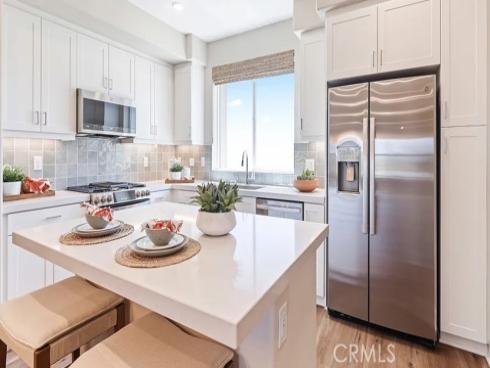 1770 E. Park Street 24