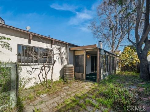 2011 W Katella 3 , Anaheim, CA