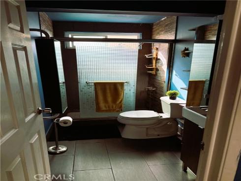 1900 W Glenoaks  F , Anaheim, CA