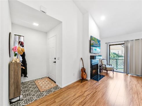 3573  W Greentree Cir  C , Anaheim, CA