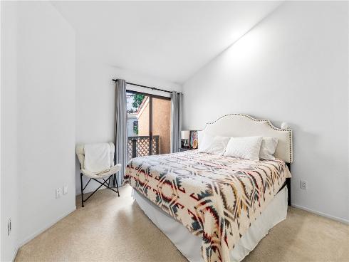 3573  W Greentree Cir  C , Anaheim, CA