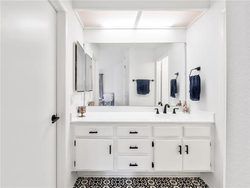 3573  W Greentree Cir  C , Anaheim, CA