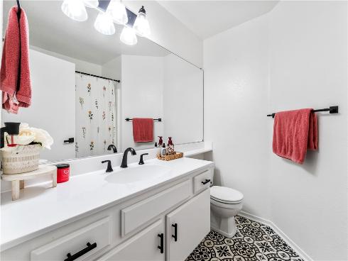 3573  W Greentree Cir  C , Anaheim, CA