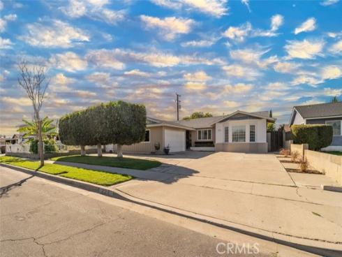 223 S Emerald   Street, Anaheim, CA