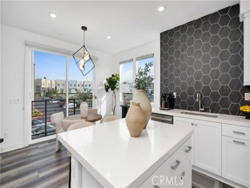 1669 W Lincoln  102  Avenue, Anaheim, CA