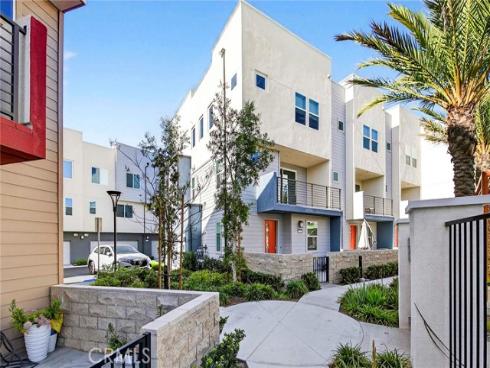 1649 W Lincoln  101 , Anaheim, CA