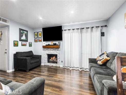 1381 S Walnut 2105 , Anaheim, CA