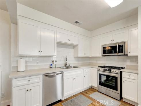 1001 N Hanover Pl , Anaheim, CA