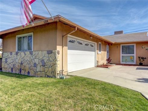 1254 N. Gilbert Street