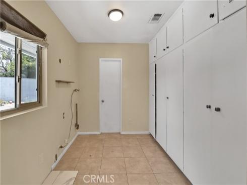 2550 W Rowland   Avenue, Anaheim, CA