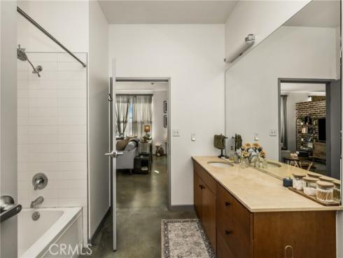 435 W Center Street Promenade  323 , Anaheim, CA