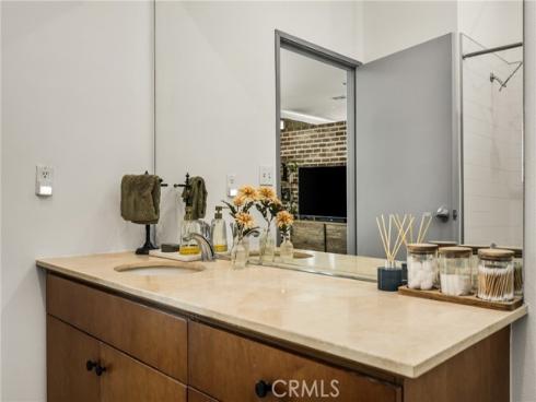 435 W Center Street Promenade  323 , Anaheim, CA