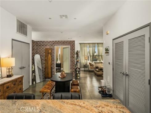 435 W Center Street Promenade  323 , Anaheim, CA