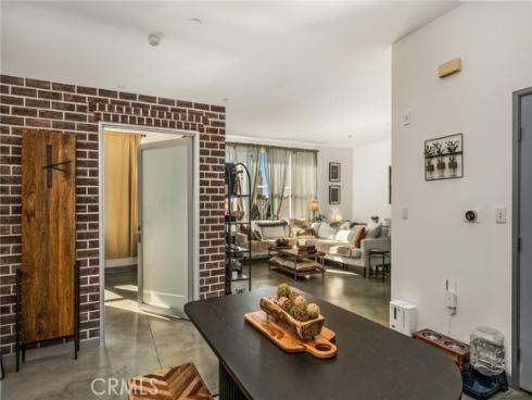 435 W Center Street Promenade  323 , Anaheim, CA