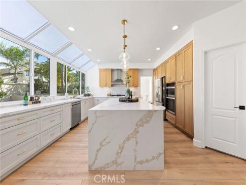 910 S Barton Court, Anaheim, CA