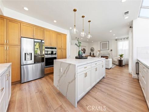 910 S Barton Court, Anaheim, CA