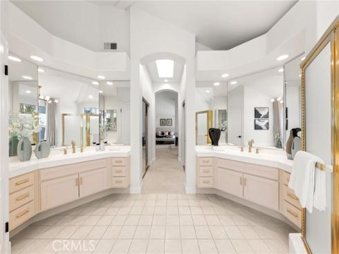 910 S Barton Court, Anaheim, CA