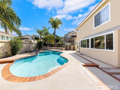 910 S Barton Court, Anaheim, CA