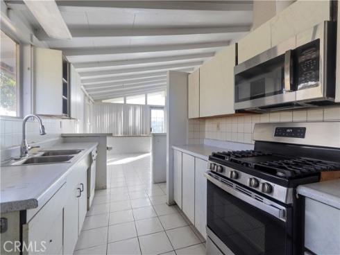 9682 Hillview , Anaheim, CA