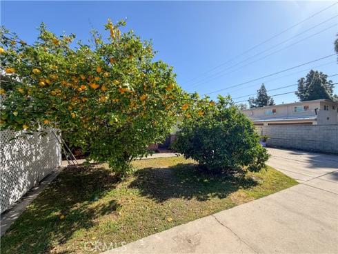 200 E Charlotte  , Anaheim, CA