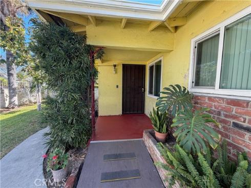 200 E Charlotte  , Anaheim, CA