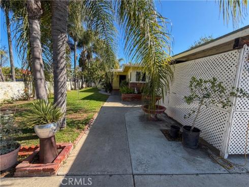 200 E Charlotte  , Anaheim, CA