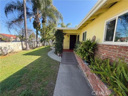 200 E Charlotte  , Anaheim, CA